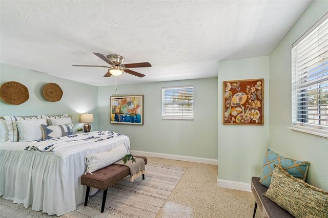 6041 5TH AVENUE N, St Petersburg, FL 33710