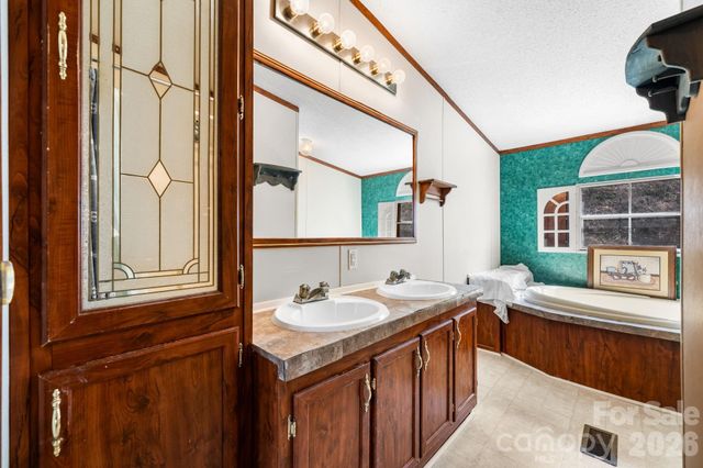 1922 Zacks Fork Road, Lenoir, NC 28645