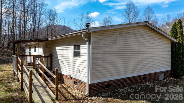 1922 Zacks Fork Road, Lenoir, NC 28645