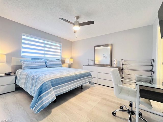 400 Forest Lakes BLVD 310, Naples, FL 34105