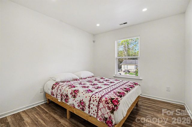 2519 Saluda Drive, Gastonia, NC 28054