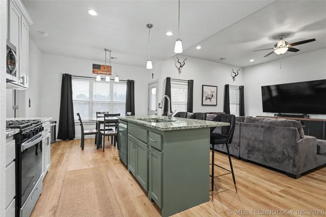 25082 S 519 Road, Park Hill, OK 74451