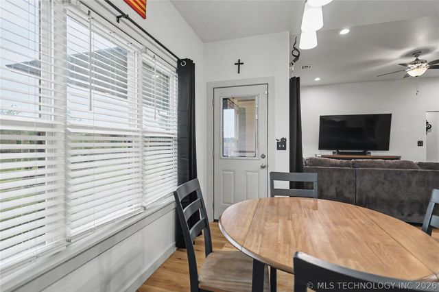 25082 S 519 Road, Park Hill, OK 74451