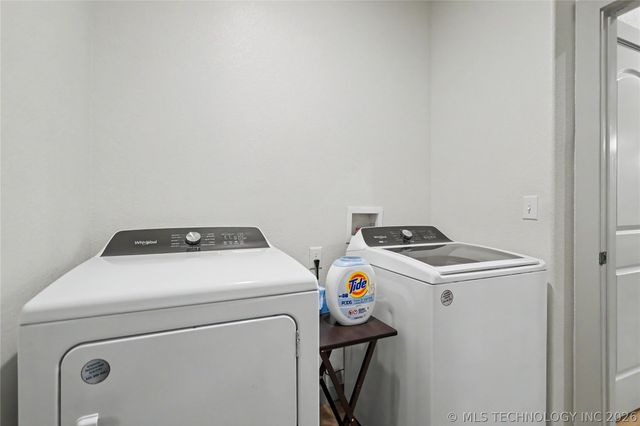 25082 S 519 Road, Park Hill, OK 74451