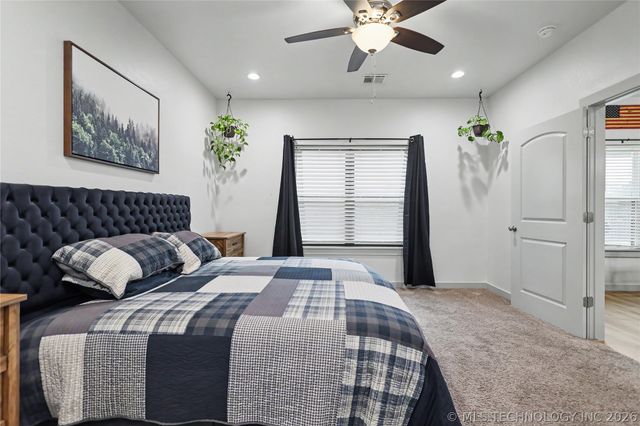 25082 S 519 Road, Park Hill, OK 74451