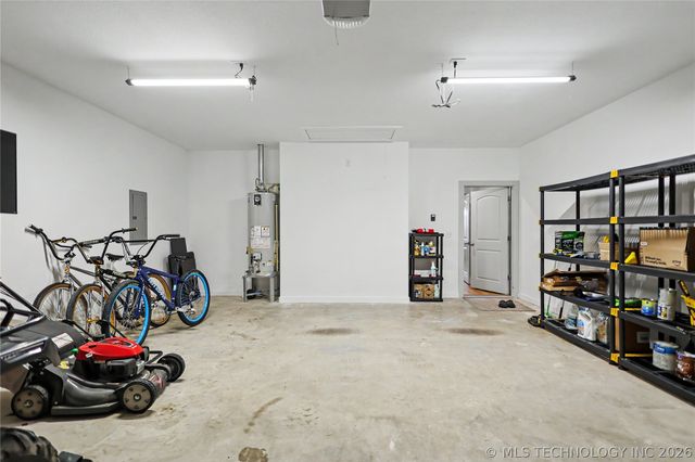 25082 S 519 Road, Park Hill, OK 74451