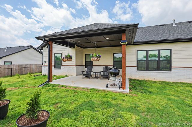 25082 S 519 Road, Park Hill, OK 74451