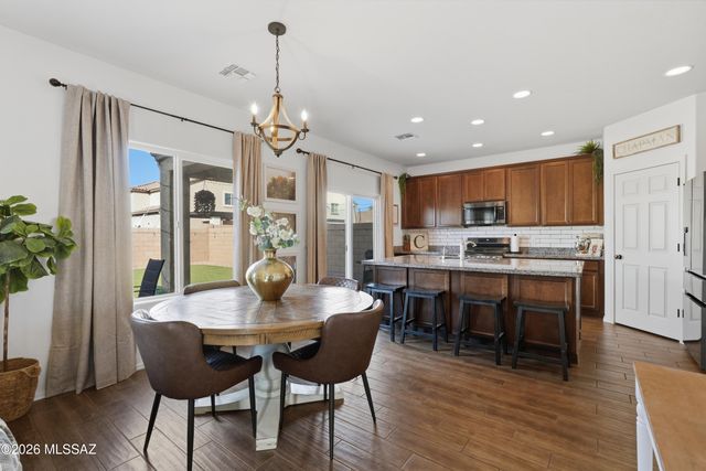 9042 W Grayling Drive, Marana, AZ 85653