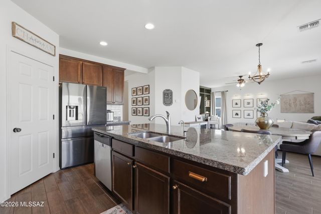 9042 W Grayling Drive, Marana, AZ 85653