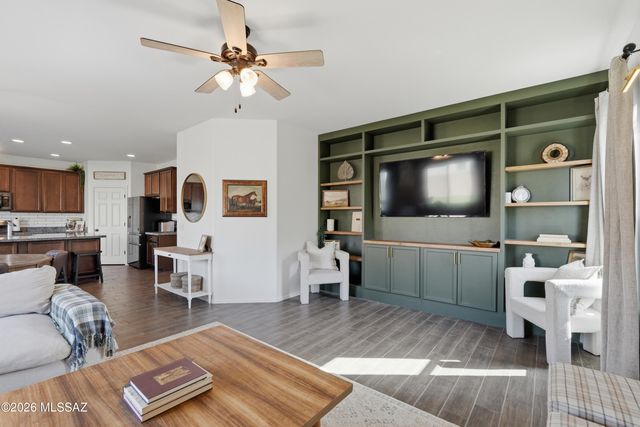 9042 W Grayling Drive, Marana, AZ 85653