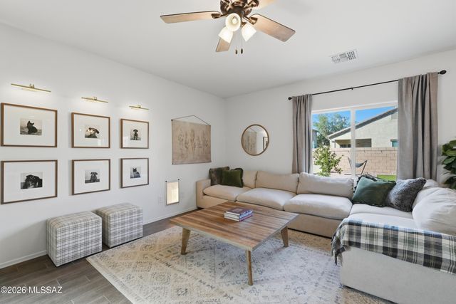 9042 W Grayling Drive, Marana, AZ 85653