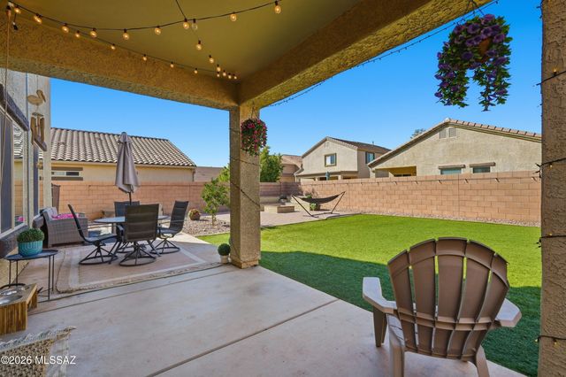 9042 W Grayling Drive, Marana, AZ 85653