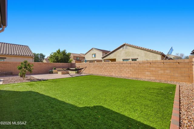 9042 W Grayling Drive, Marana, AZ 85653