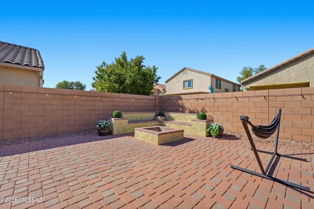 9042 W Grayling Drive, Marana, AZ 85653