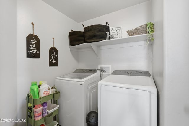 9042 W Grayling Drive, Marana, AZ 85653