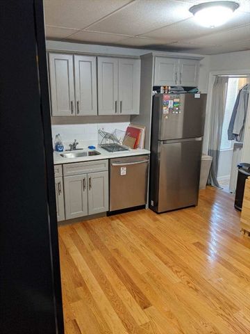27 Pinckney St 1, Somerville, MA 02145