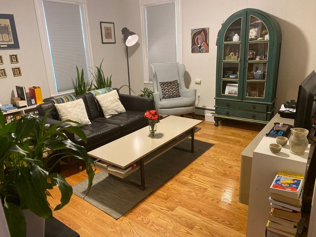 27 Pinckney St 1, Somerville, MA 02145