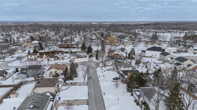 93 Hemlock Drive, West Seneca, NY 14224