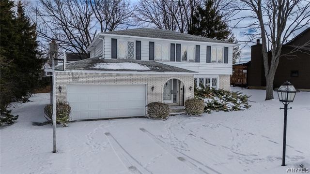 93 Hemlock Drive, West Seneca, NY 14224