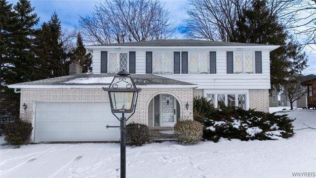 93 Hemlock Drive, West Seneca, NY 14224