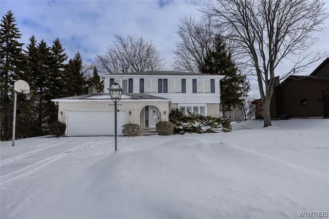 93 Hemlock Drive, West Seneca, NY 14224