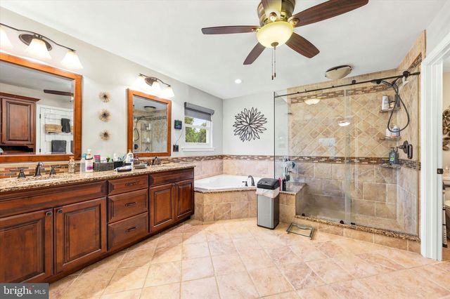 131 SCHOOLVIEW LN, Oxford, PA 19363