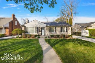 1044 Somerset Avenue, Grosse Pointe Park, MI 48230