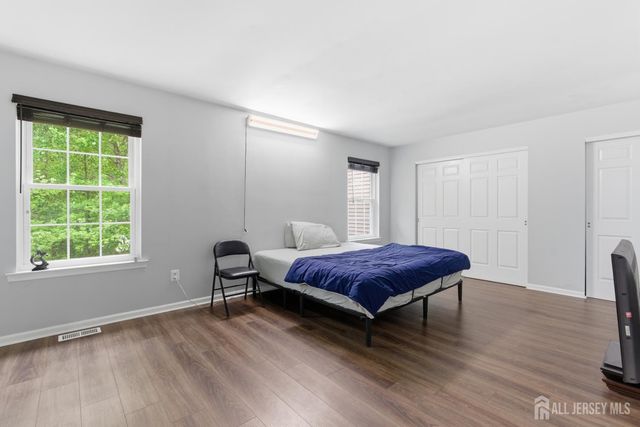 2804 Cricket Circle, Edison, NJ 08820