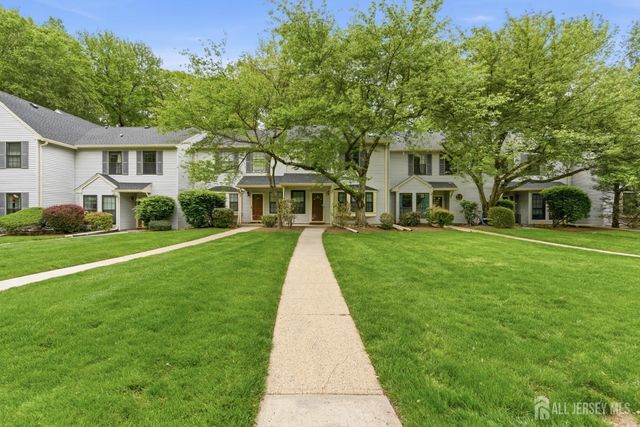 2804 Cricket Circle, Edison, NJ 08820