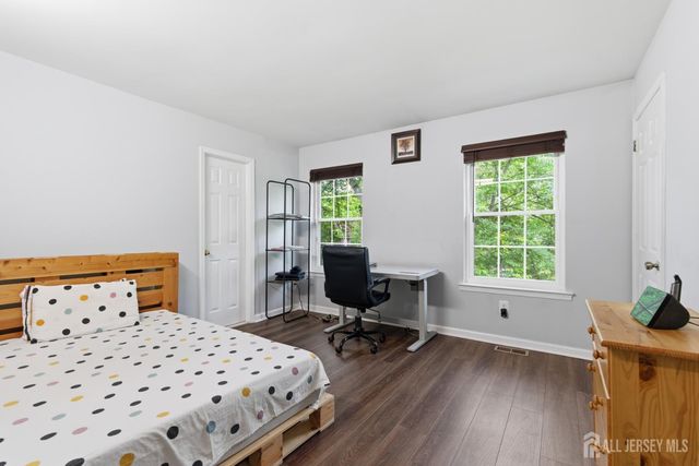 2804 Cricket Circle, Edison, NJ 08820
