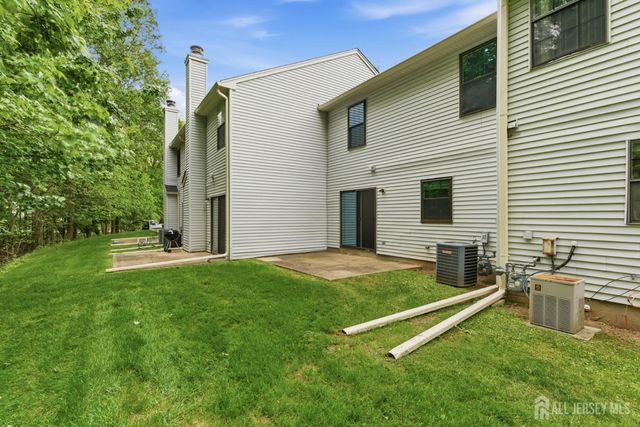 2804 Cricket Circle, Edison, NJ 08820