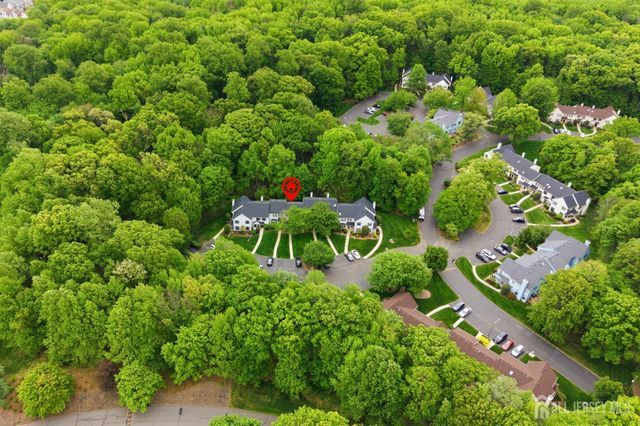 2804 Cricket Circle, Edison, NJ 08820