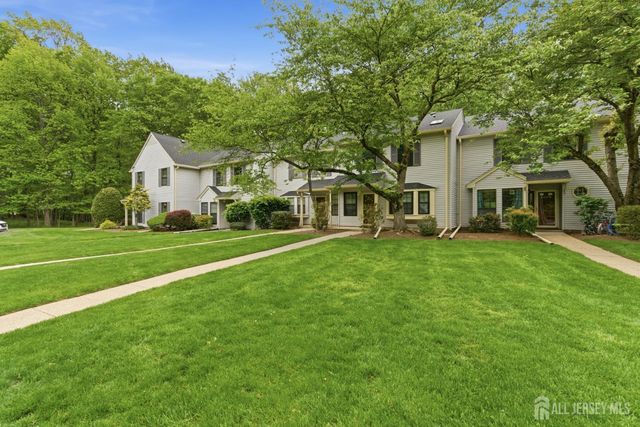 2804 Cricket Circle, Edison, NJ 08820
