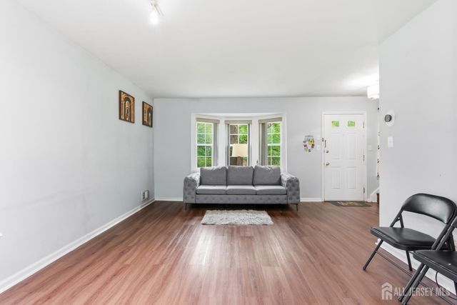 2804 Cricket Circle, Edison, NJ 08820