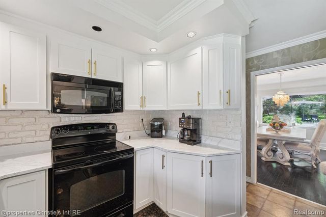 511 S Gulley Road, Dearborn, MI 48124