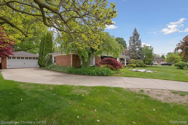 511 S Gulley Road, Dearborn, MI 48124