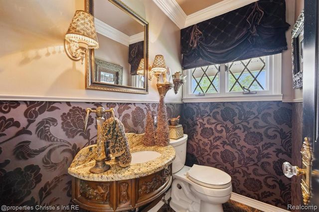 511 S Gulley Road, Dearborn, MI 48124
