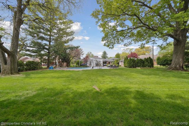 511 S Gulley Road, Dearborn, MI 48124
