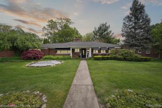 511 S Gulley Road, Dearborn, MI 48124