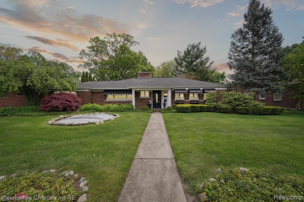 511 S Gulley Road, Dearborn, MI 48124