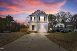 717 Utley Street, Holly Springs, NC 27540