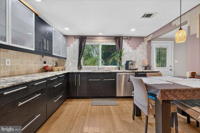 37 BROADWAY ROAD, Belle Mead, NJ 08502