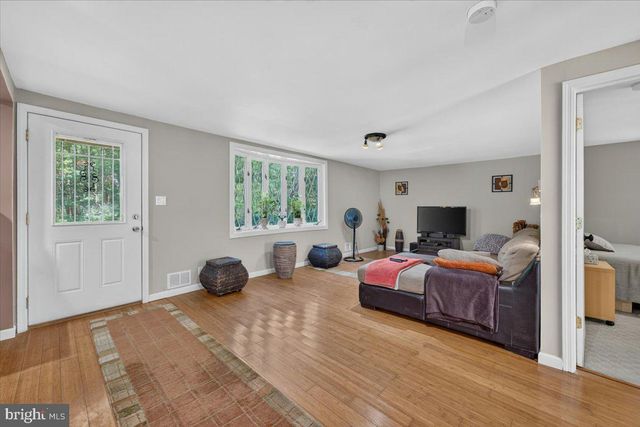 37 BROADWAY ROAD, Belle Mead, NJ 08502