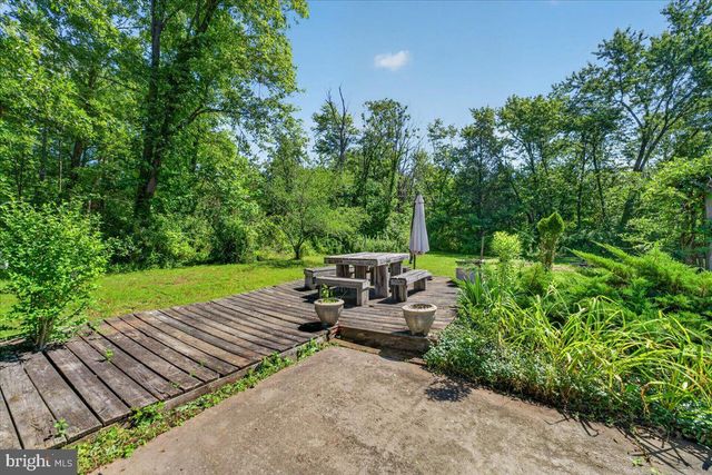 37 BROADWAY ROAD, Belle Mead, NJ 08502