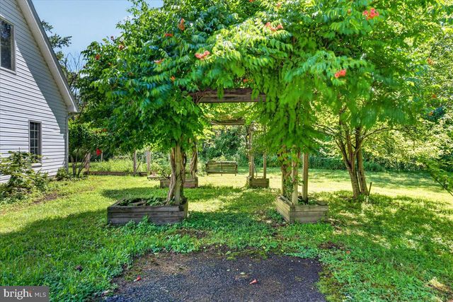 37 BROADWAY ROAD, Belle Mead, NJ 08502