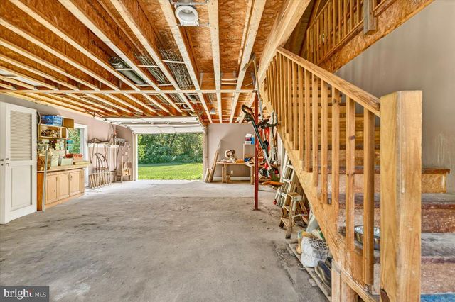 37 BROADWAY ROAD, Belle Mead, NJ 08502