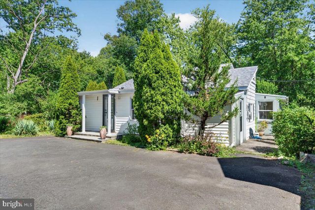 37 BROADWAY ROAD, Belle Mead, NJ 08502