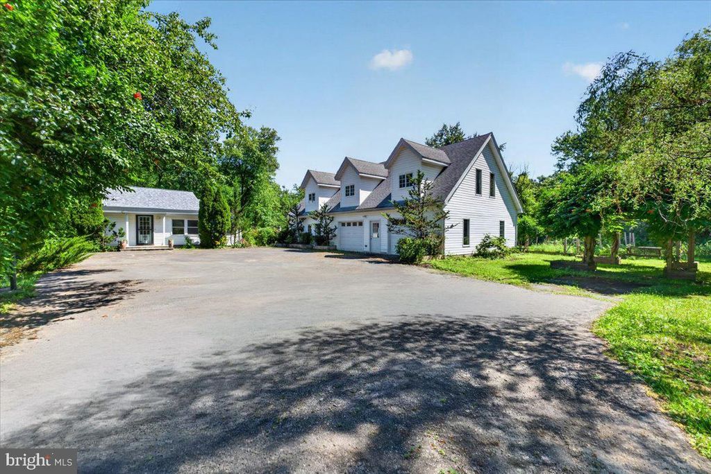 37 BROADWAY ROAD, Belle Mead, NJ 08502
