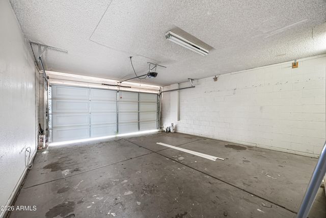 11102 W Turney Avenue, Phoenix, AZ 85037
