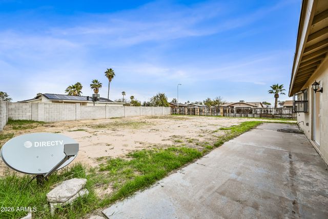 11102 W Turney Avenue, Phoenix, AZ 85037